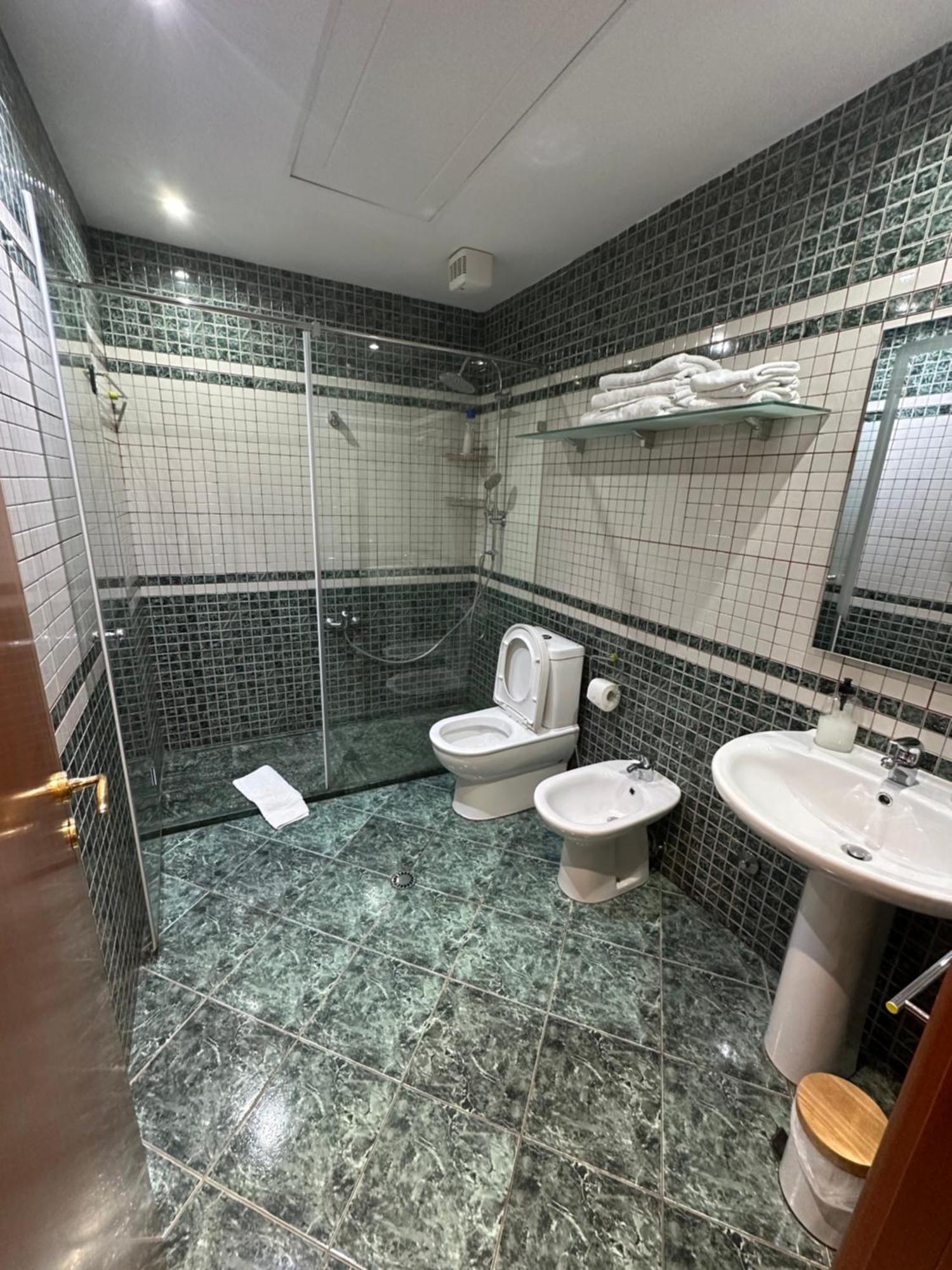 Rooms Dionis Tirana Exterior foto