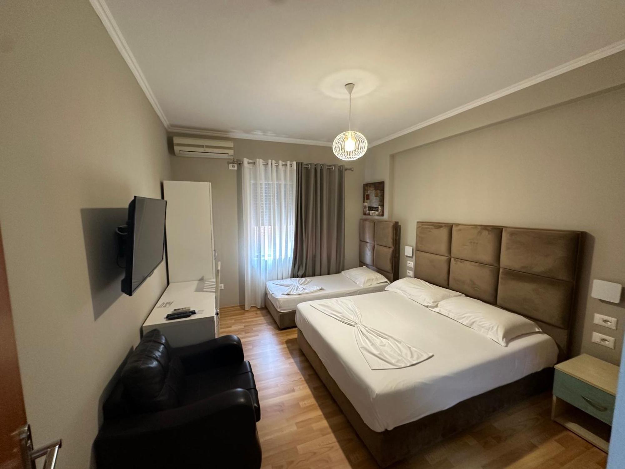 Rooms Dionis Tirana Exterior foto